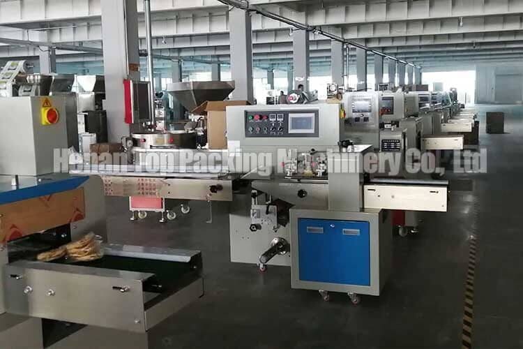 Th-350 pillow packing equipment in the factory